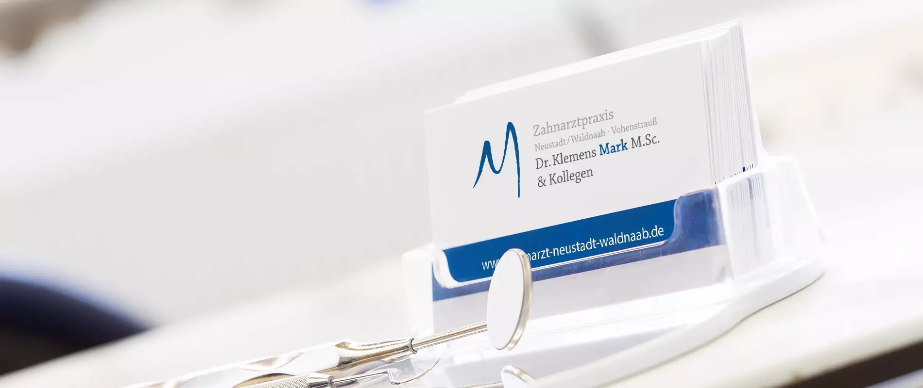Sprechzeiten der Zahnarztpraxis Dr. Klemens Mark in Neustadt / Waldnaab